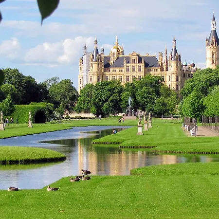 Gartenblick Am Schweriner